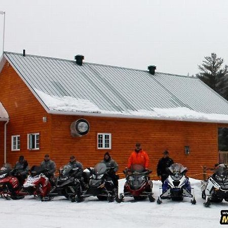 Auberge La Taniere Tadoussac Exterior foto